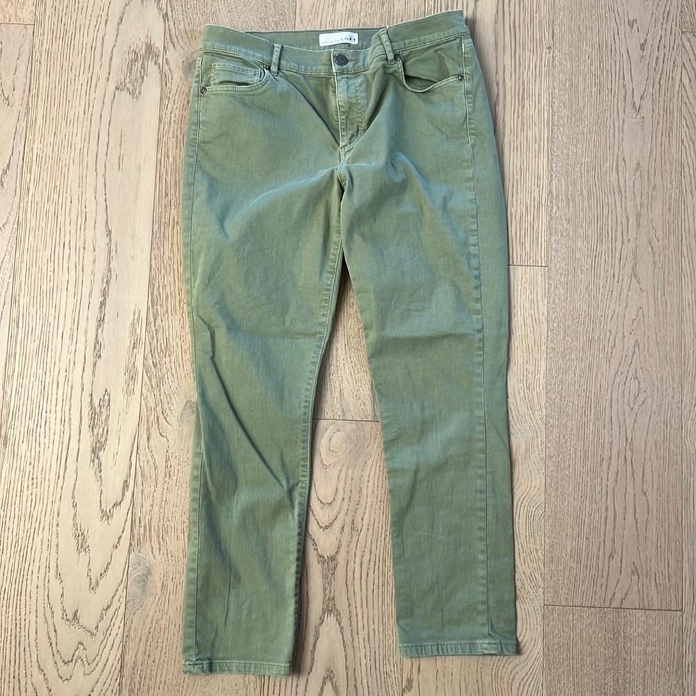 Ann Taylor LOFT - Curvy Skinny Crop Jeans